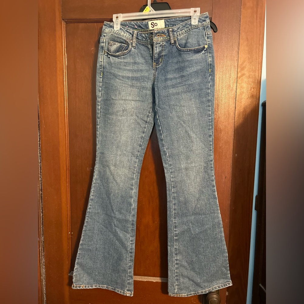 So Denim Low Rise Bell bottoms Jeans, Juniors 3